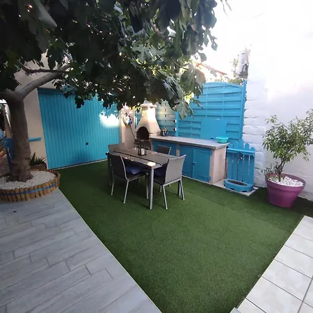 D'hotes - Les Orchidees Bed & Breakfast 3*