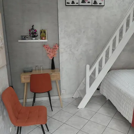 D'hotes - Les Orchidees Bed & Breakfast 3*