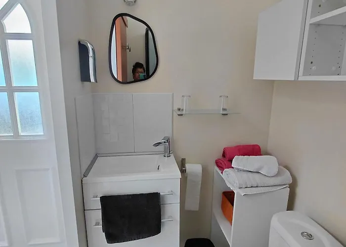 D'hotes - Les Orchidees Bed & Breakfast 3*